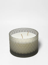 Vanilla Tobacco 9.5 oz scented candle